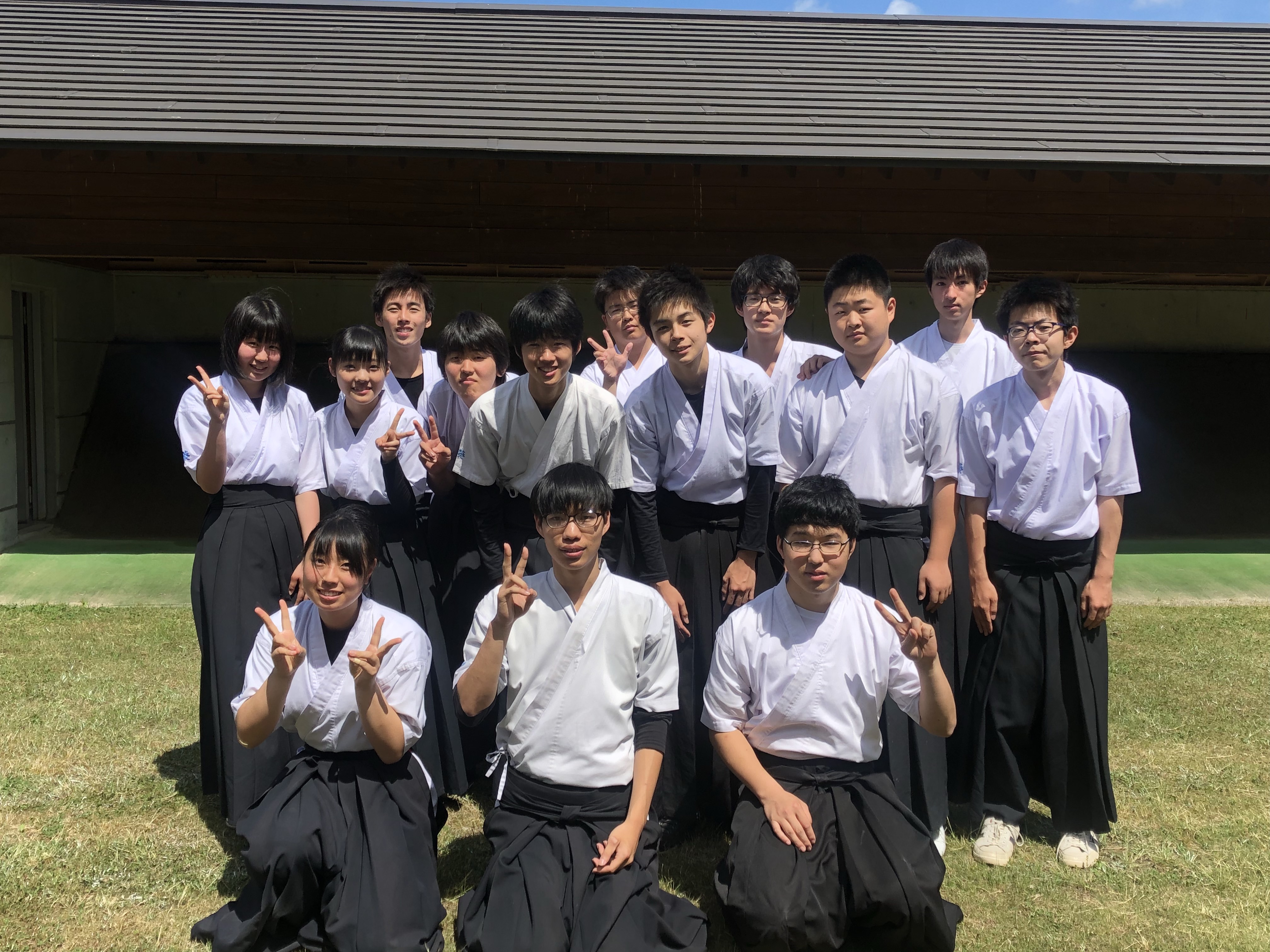 閉会式後の集合写真 閉会式後の集合写真